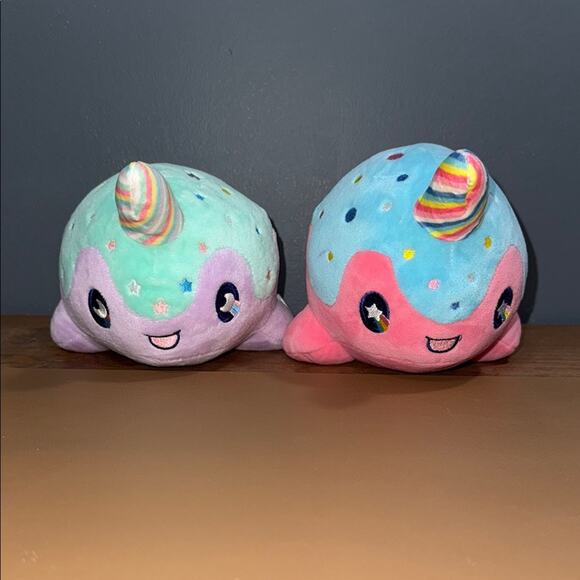 Aurora Tasty Peach Studios Pastel Lollipop 8” Narwhal Whale 2 pc Plushies 2021 - Picture 1 of 13